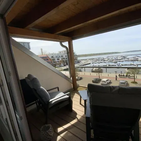 公寓 Balcony To The Harbor